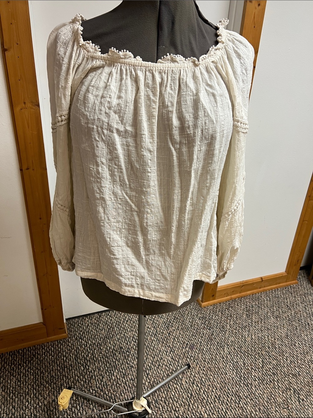 Max Studio Cream Off-Shoulder Peasant Blouse